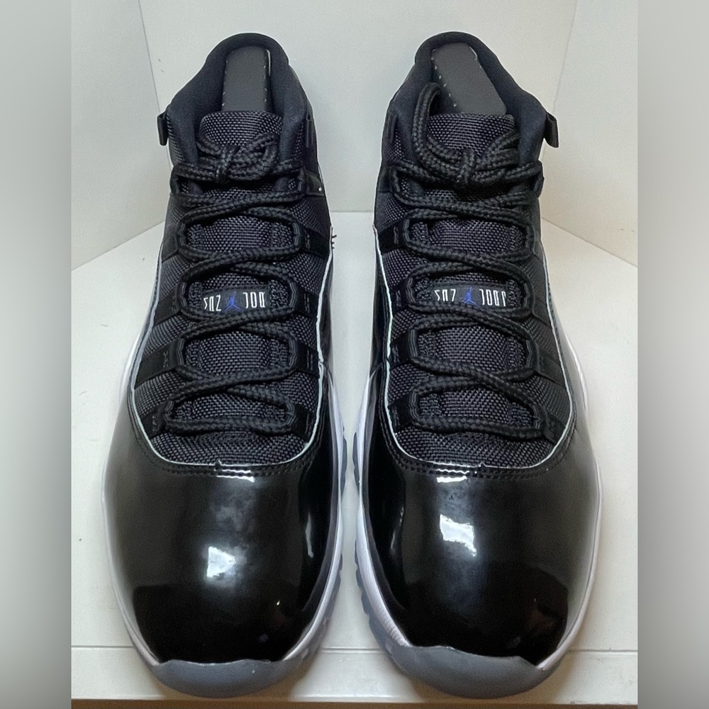 Air Jordan 11 ‘Space Jam’ - Picture 3 of 8